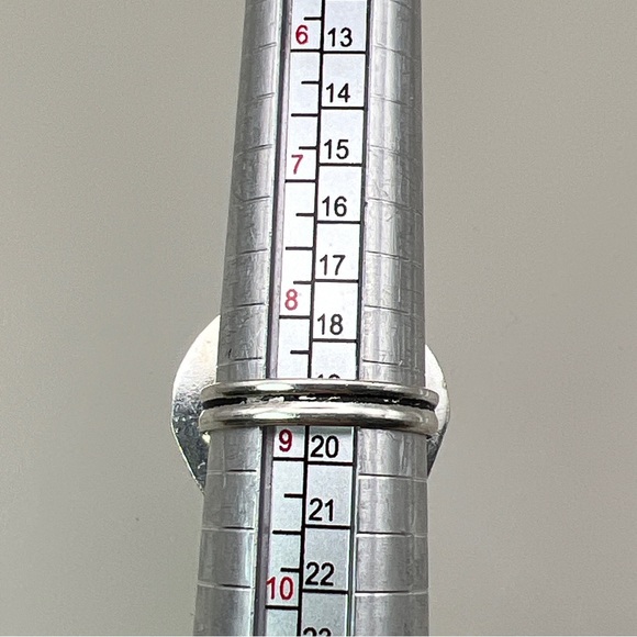 New Faceted Enhanced Emerald Teardrop Silver Overlay Ring Size 8.75 - Picture 8 of 11